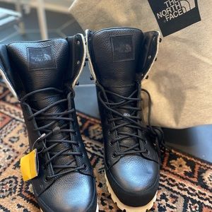 MENS North Face Cryo Hiking Boots